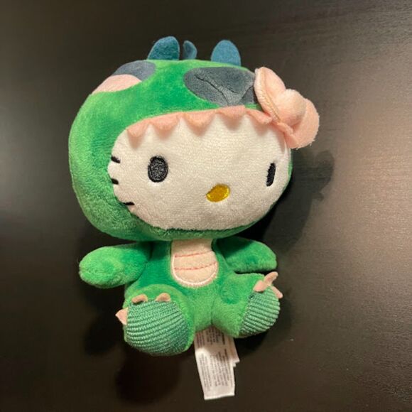 Sanrio Hello Kitty Green Dragon Costume Small 7" Plush - Picture 1 of 3